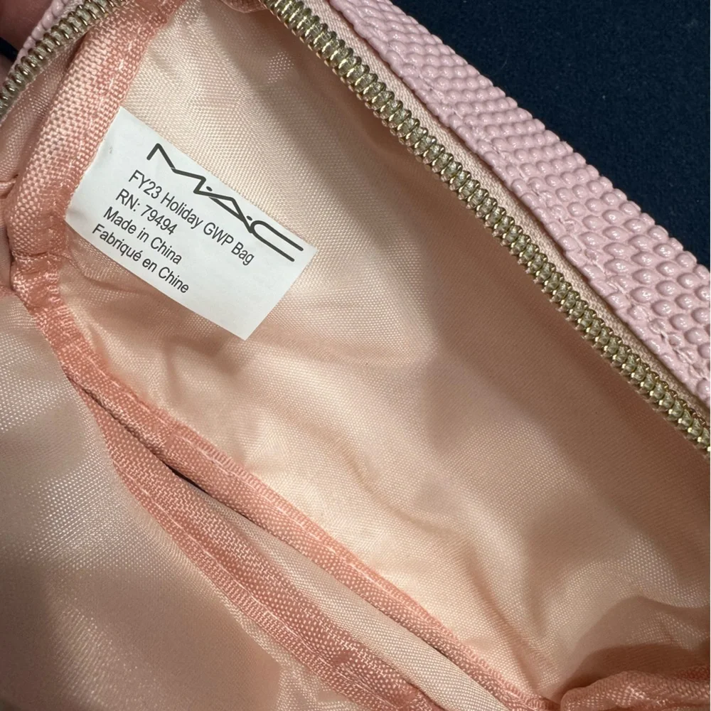 MAC pink Cosmetics bag w/Lipstick lipgloss & Eyeshadow Set/pretty & practical